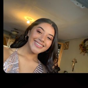 Meet your Posher, Monique